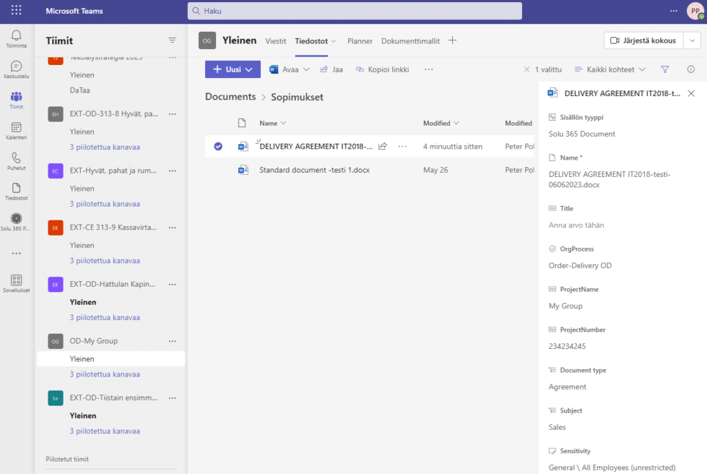 Valmiin asiakirjamallin käyttö Teamsissa.